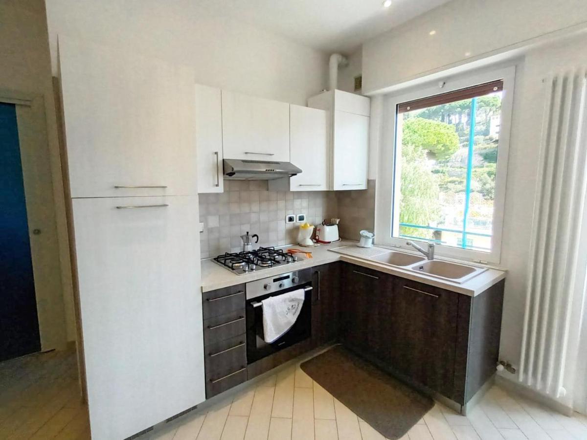 Appartamento Con Stupenda Vista Mare Zona Bristol Rapallo Exterior photo