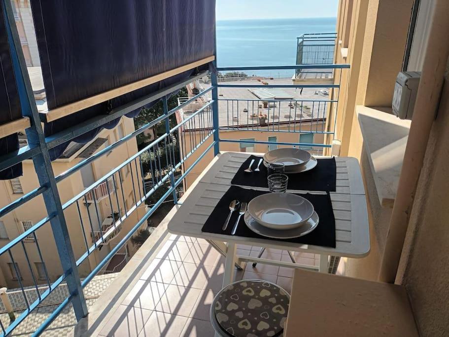 Appartamento Con Stupenda Vista Mare Zona Bristol Rapallo Exterior photo