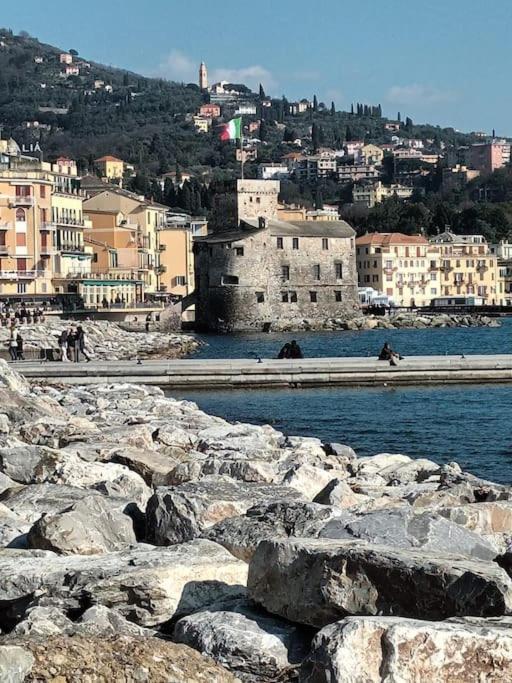 Appartamento Con Stupenda Vista Mare Zona Bristol Rapallo Exterior photo